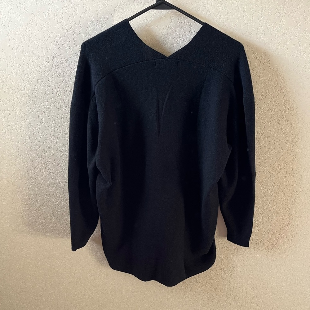 Mango Women’s Black Oversized V-Neck Sweater Long Sleeve Flowy Size M - Picture 3 of 5
